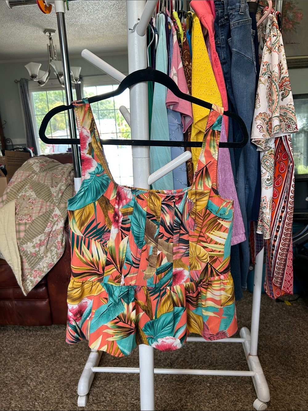 Milk And Honey Tropical Coral Floral Crop Top with Ruffle Hem Size XL
